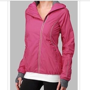 Lululemon Run Inspire jacket Pink with reflective stripes Size 10